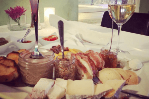 Splash Seafood Bar & Grill in Des Moines, IA Cheese & Charcuterie DiRoNA Awarded Restaurant