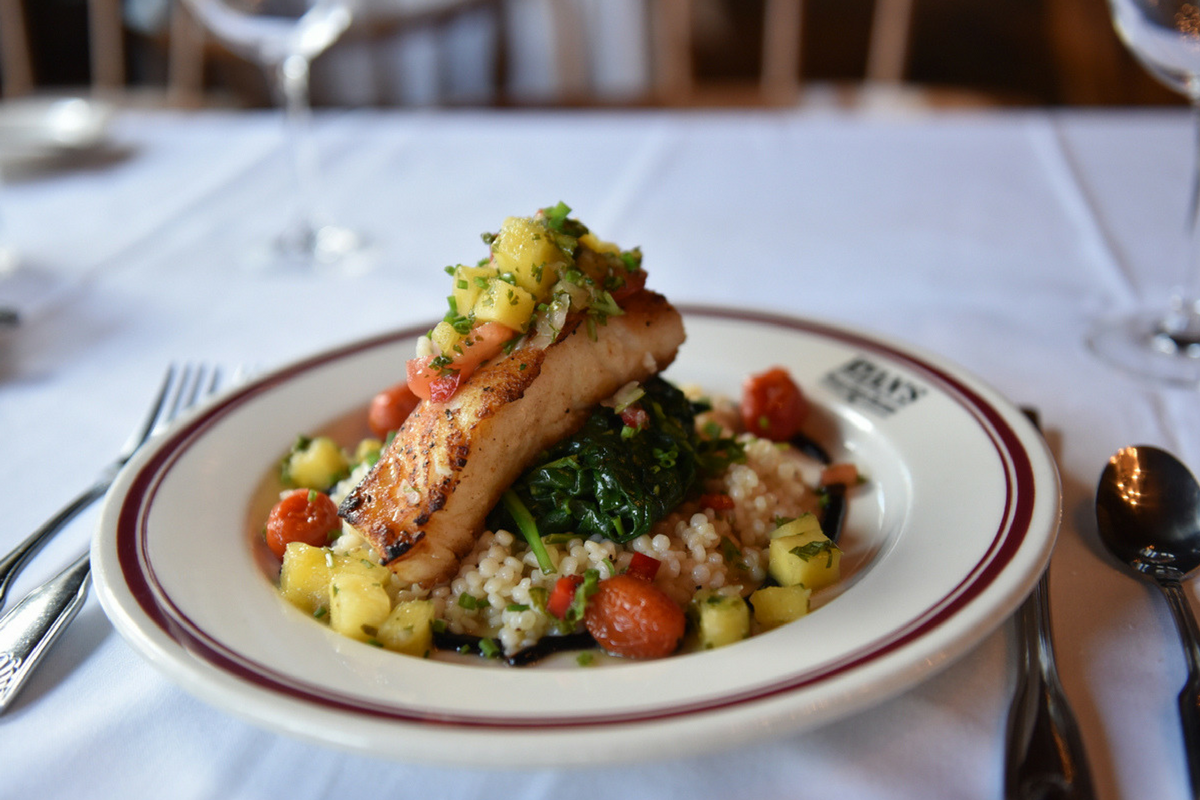 DiRoNA Awarded Restaurant Distinguished Restaurants of North America Restaurant - Ryan's Restaurant feature 1