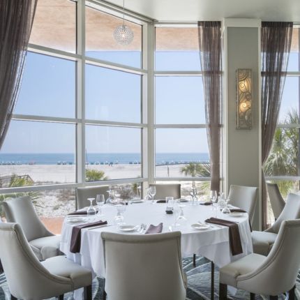DiRoNA Awarded Restaurant Distinguished Restaurants of North America Voyagers Interior mobile